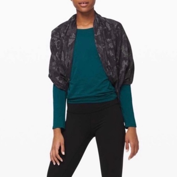 Lululemon🍋 Vinyasa Scarf Foulard Vinyasa Incognito Camo Multi Grey - Picture 13 of 14